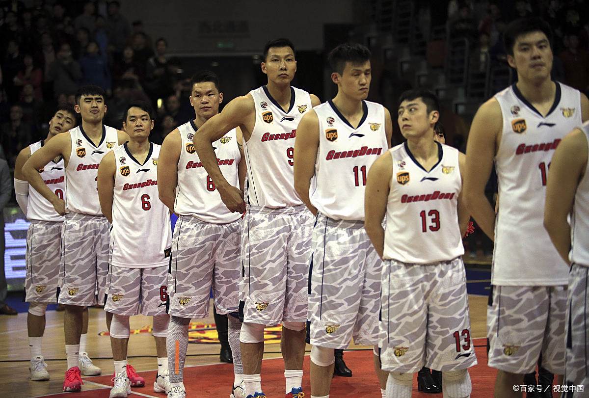 球队集体发力，成功逆转取胜