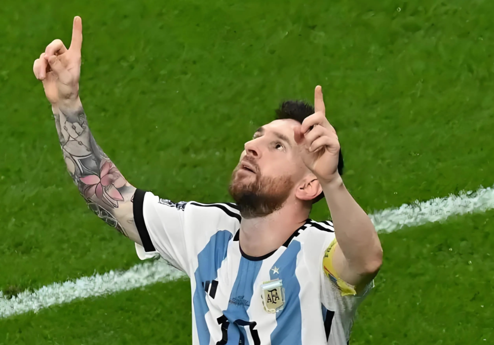 加拿大爆冷那不勒斯，梅西完成帽子戏法的简单介绍