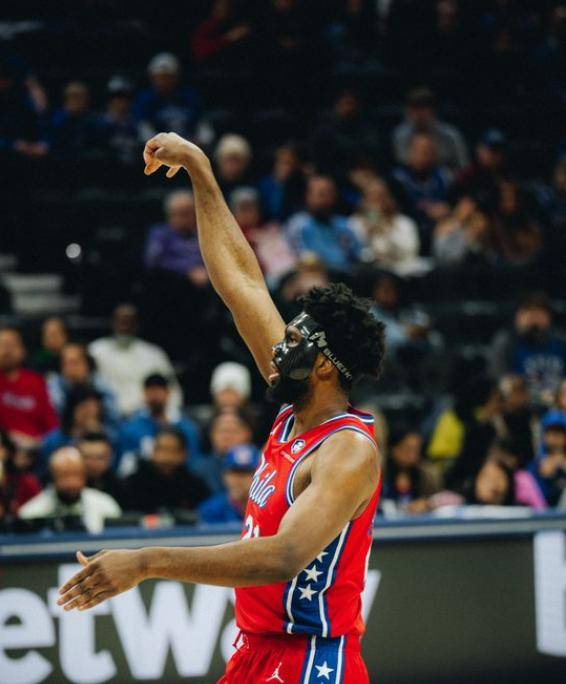 关于76人逆转奇才,杰伦·布朗爆发神勇的信息 关于76人逆转奇才,杰伦·布朗爆发神勇的信息