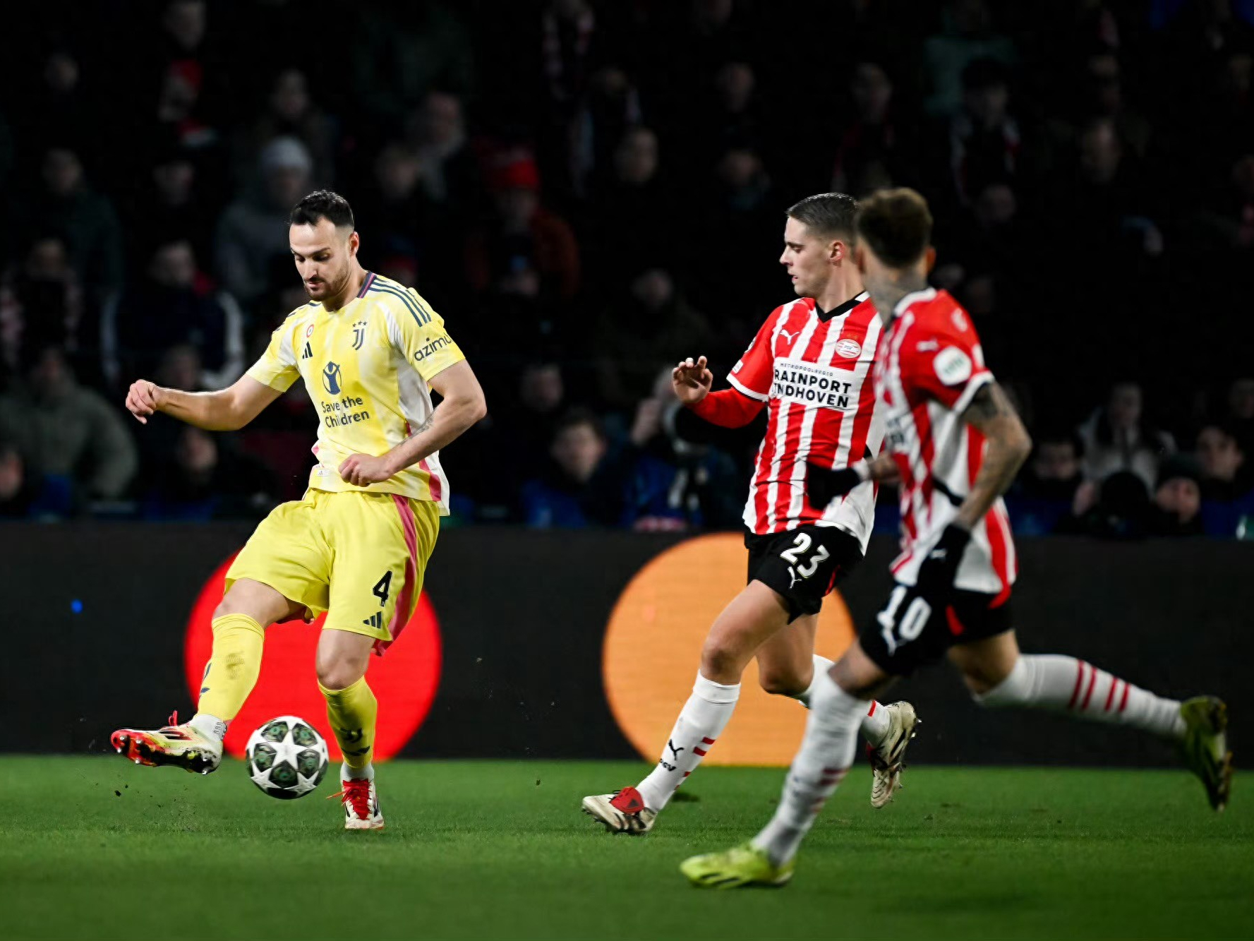 包含瑞士逆转曼城，罗德里点燃赛场的词条