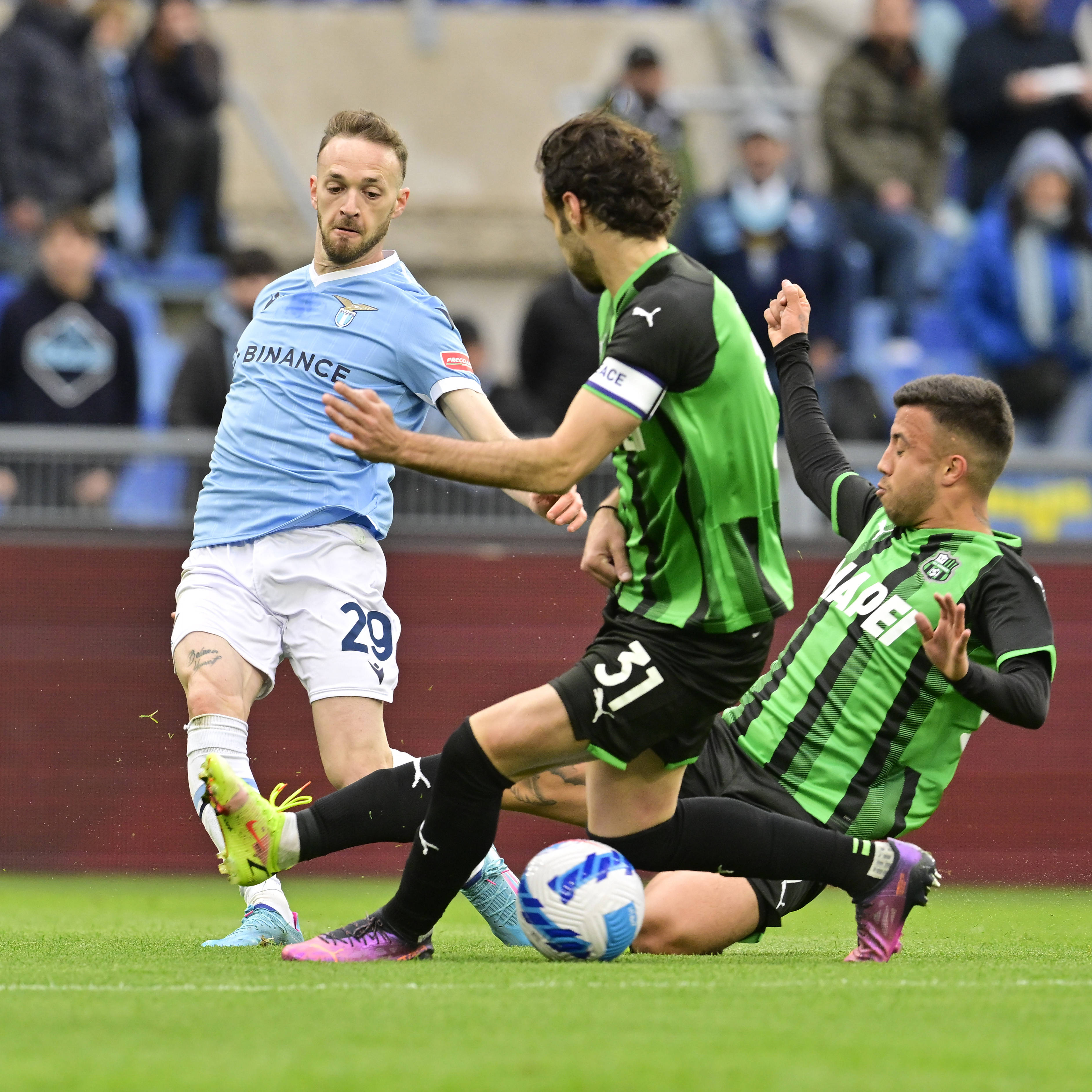 拉齐奥主教练调整战术，决心争取好成绩的简单介绍