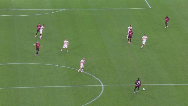 马德里国际大胜AC米兰,取得四连胜 马德里国际大胜AC米兰,取得四连胜