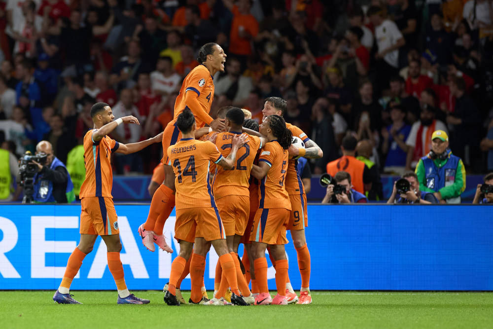 欧洲豪门风头一时,豪强交锋争夺胜利 欧洲豪门风头一时,豪强交锋争夺胜利