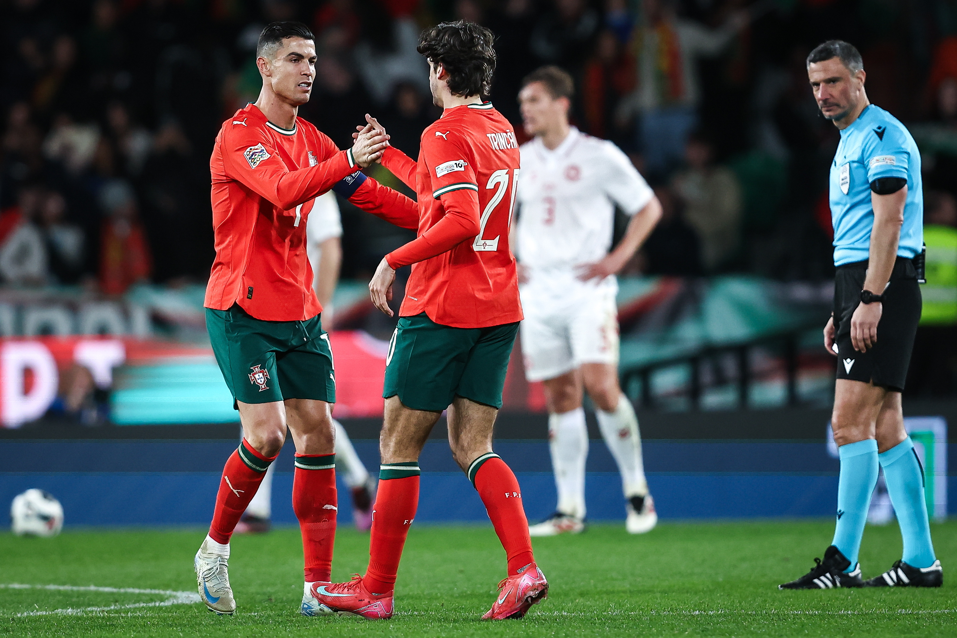 欧国联决赛前夕，球迷翘首以盼各队对决