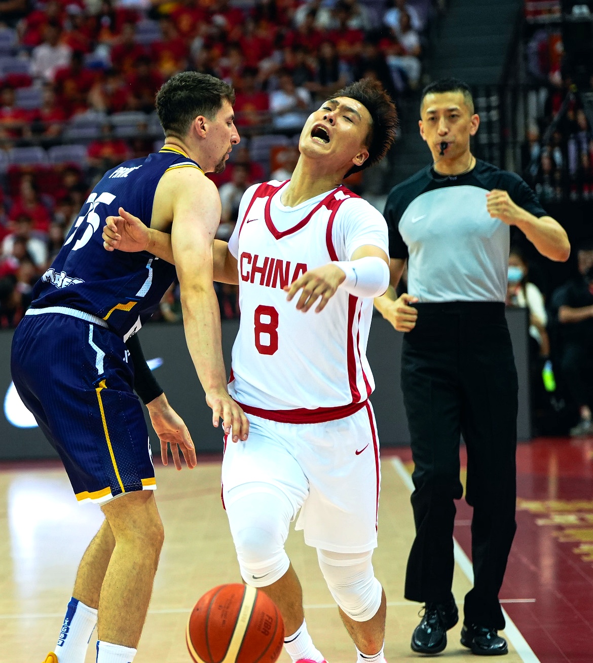 世界篮球联赛:大范围洋溢着团结之美的简单介绍 世界篮球联赛:大范围洋溢着团结之美的简单介绍