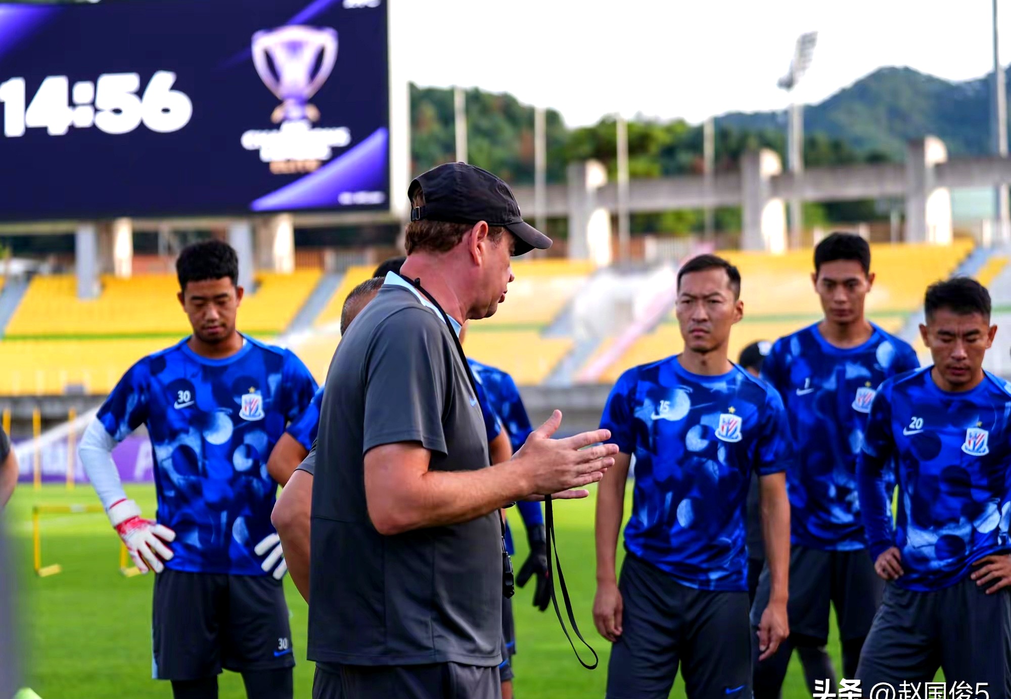 阵容调整后，上海申花迎来丰收