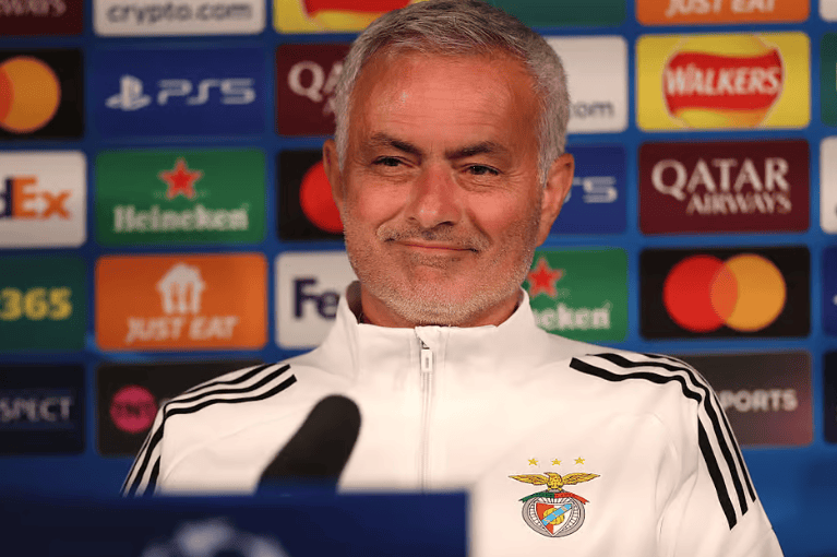 包含葡萄牙本菲卡球队主教练费尔南多:全队士气高涨的词条 包含葡萄牙本菲卡球队主教练费尔南多:全队士气高涨的词条