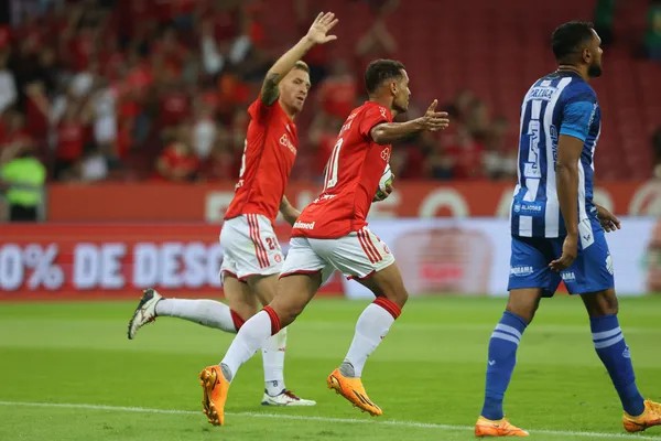 巴西球星在联赛中取得帽子戏法