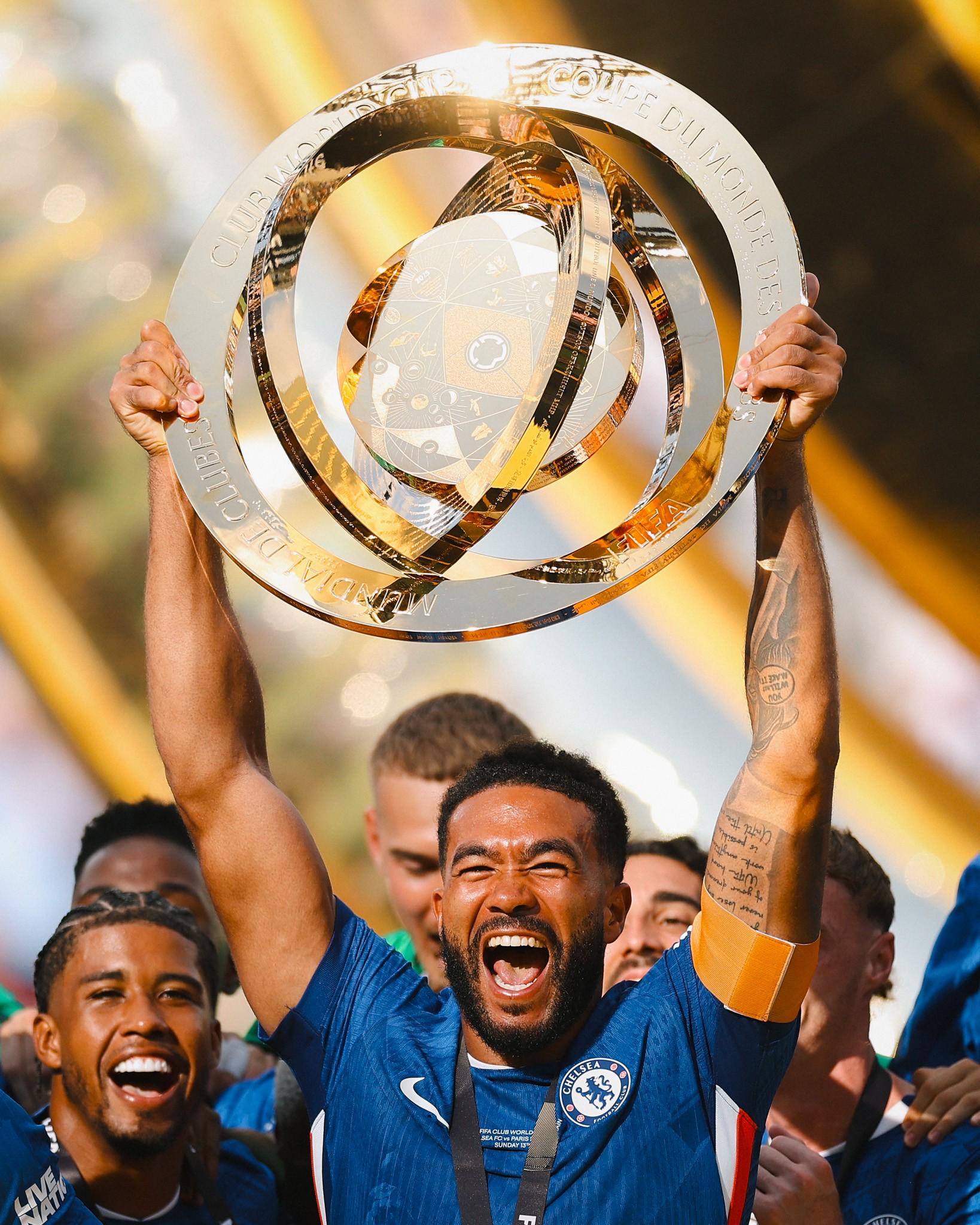 曼城欲雄霸英格兰足坛，挑战切尔西