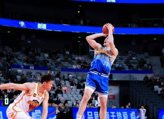 湖北男篮输球，球员气氛低迷