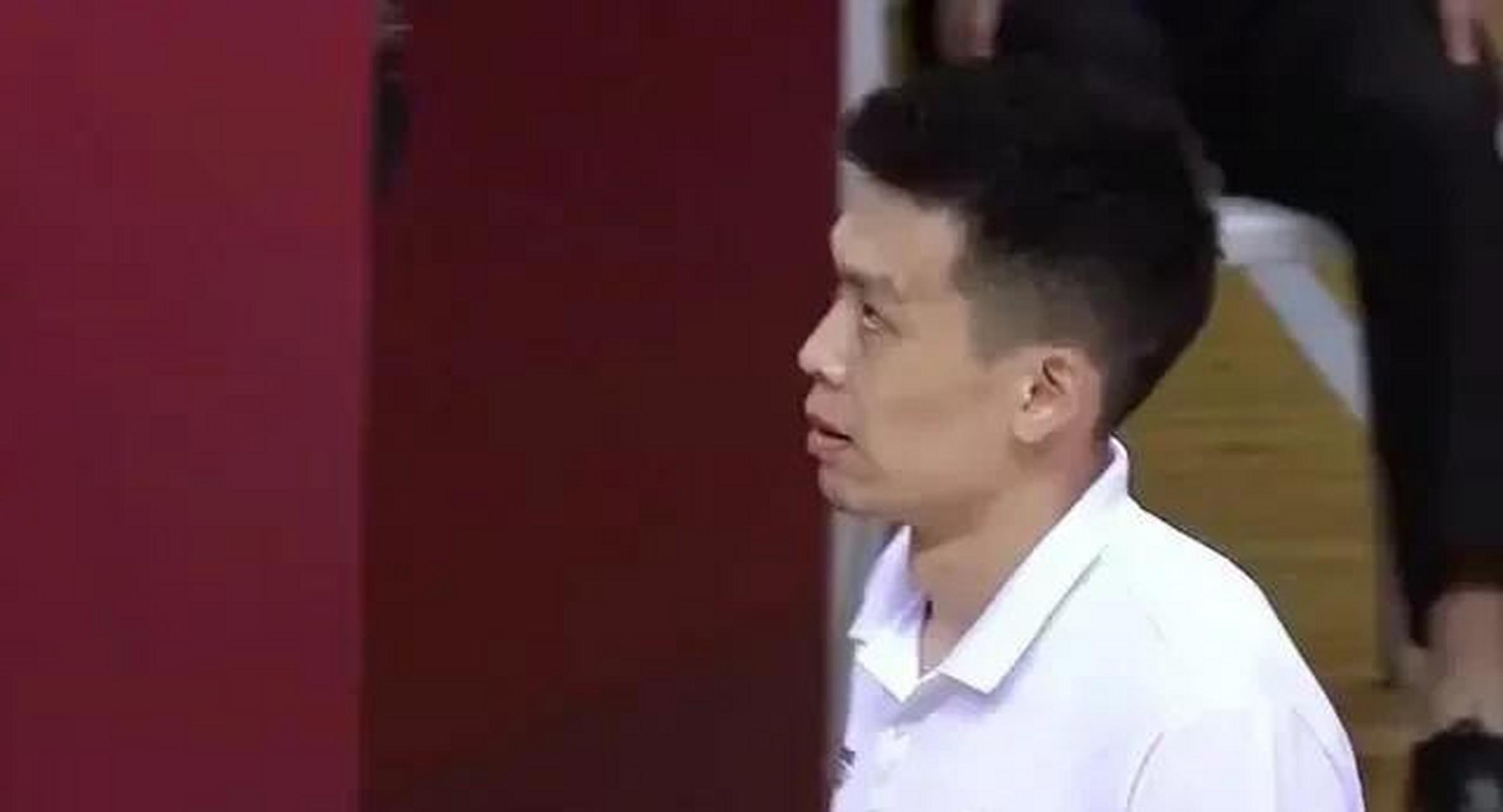 北京首钢惨败广东宏远主帅呼吁球队反思