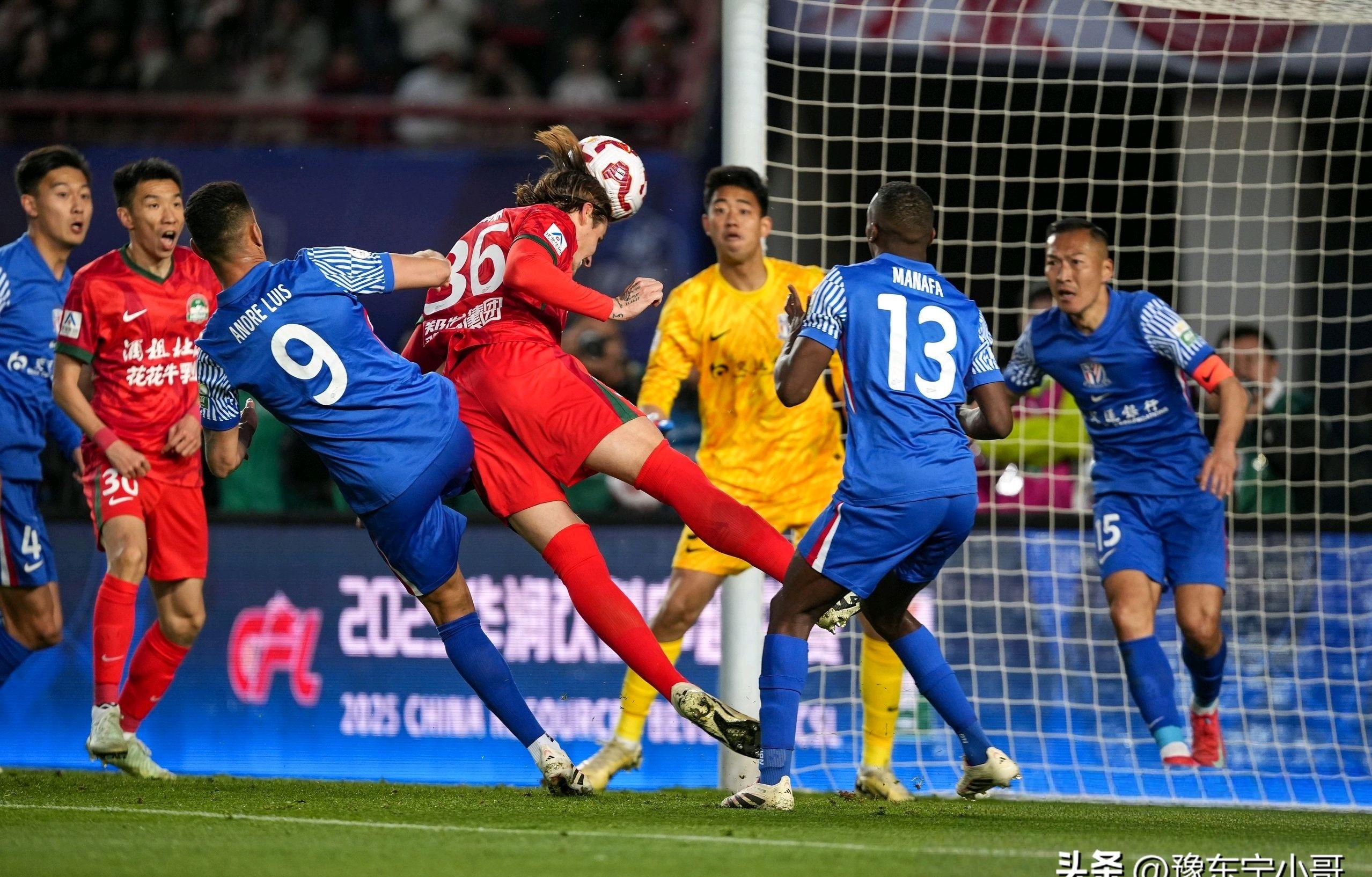 包含足球比赛中敏锐的战术调整关键至胜败的词条