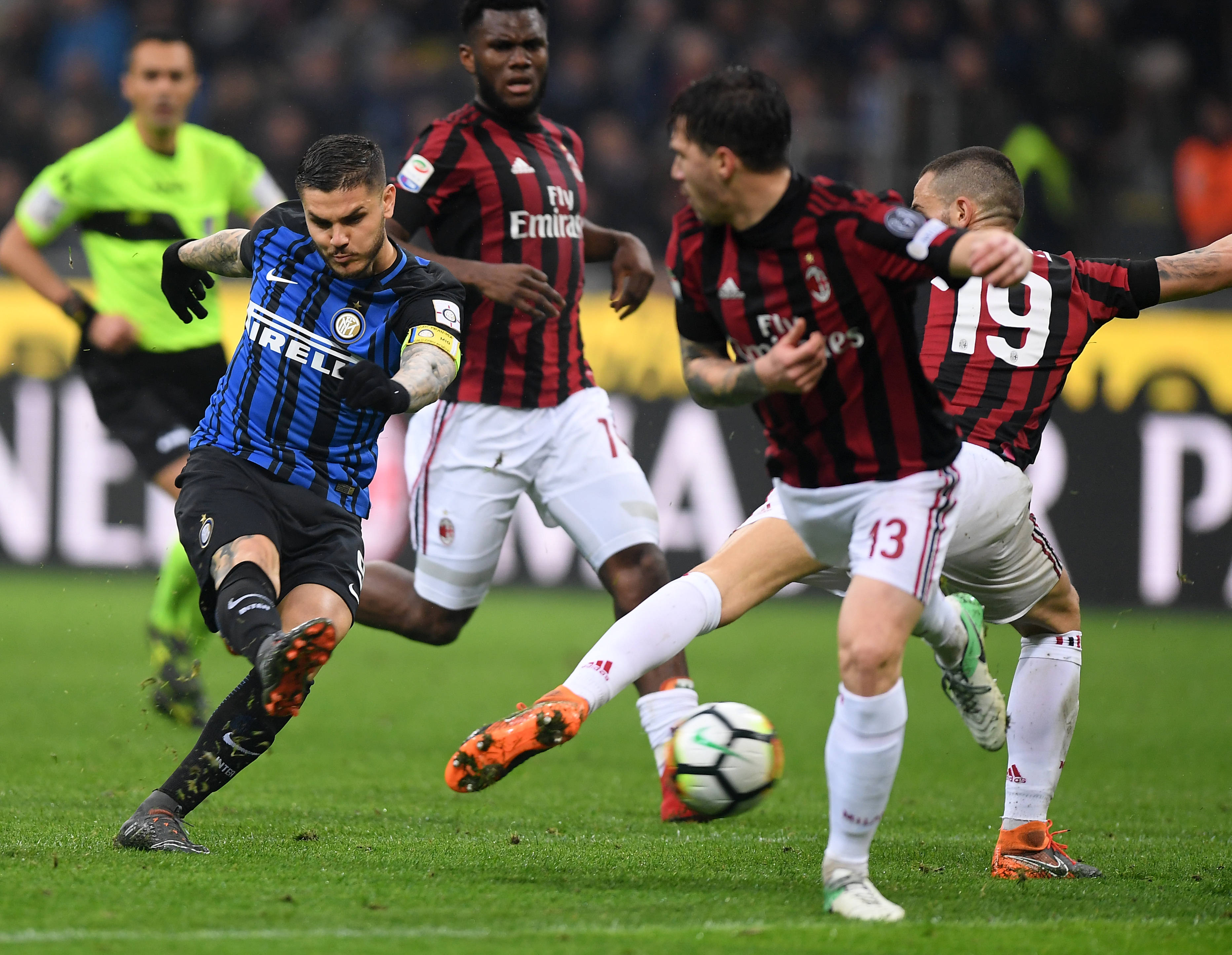 AC米兰防线坚固，成功挺过对手猛攻的简单介绍