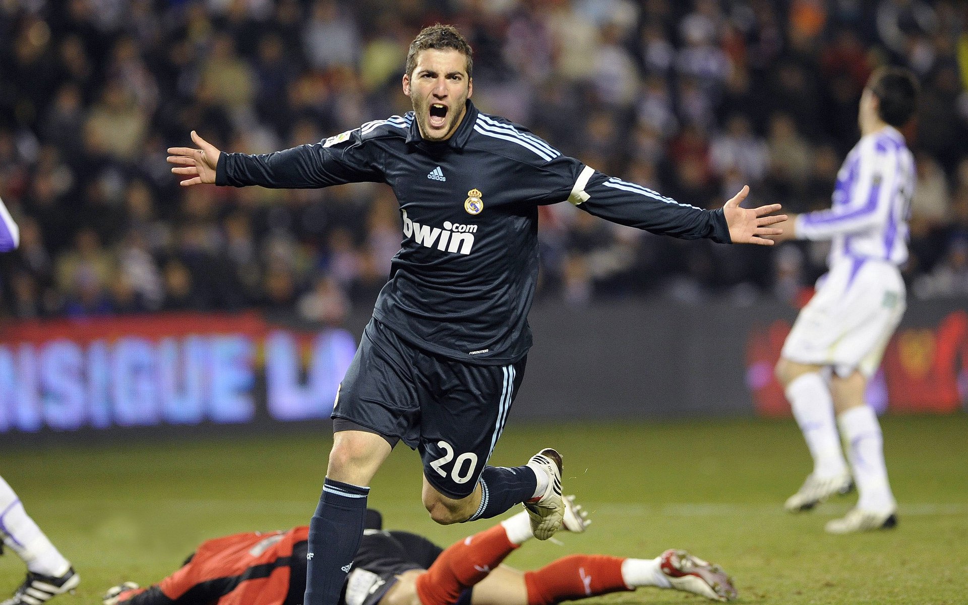 从阿兹特克到斗兽场,当墨西哥对阵罗马,加克波在史诗舞台完成终极蜕变